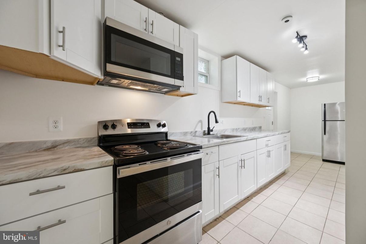 Interior, Kitchen, Stainless Steel Appliances
