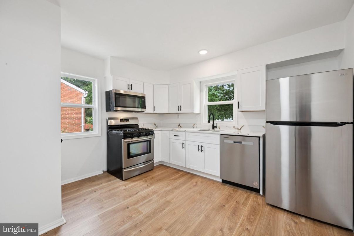 Interior, Kitchen, Recessed Lighting, Stainless Steel Appliances, Wood Texture Flooring