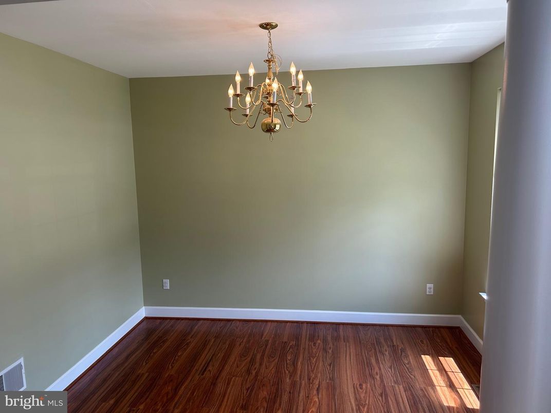 Chandelier, Empty room, Interior, Wood Texture Flooring