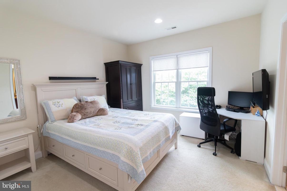 Bedroom, Home Office, Interior, Recessed Lighting