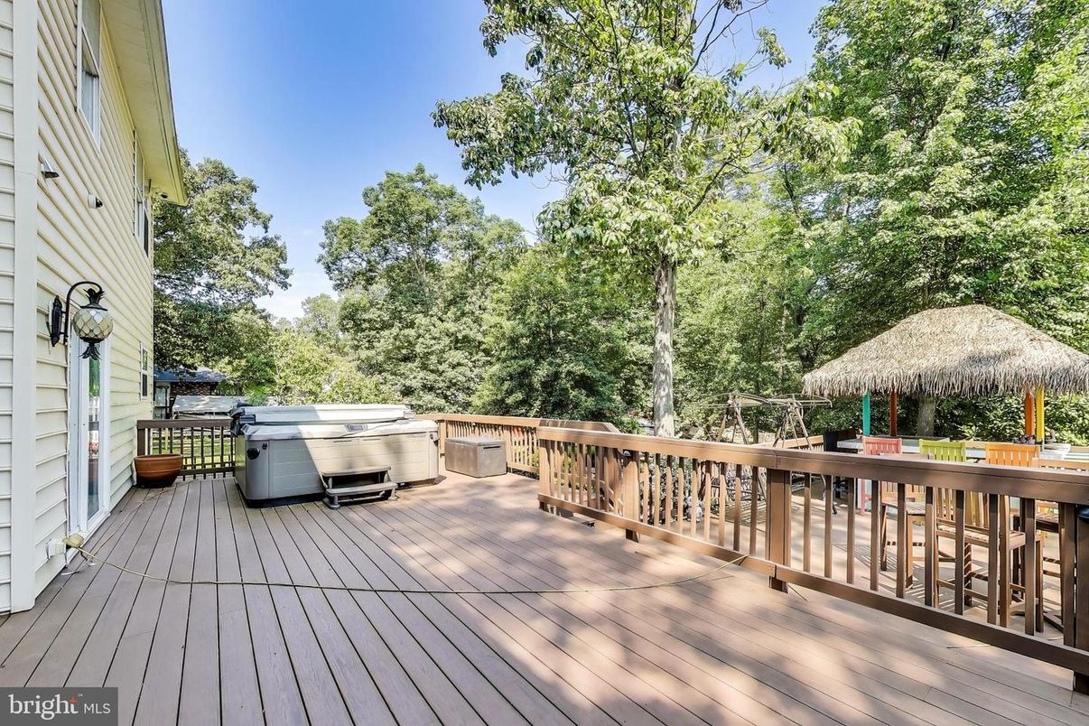 Exterior, Hot Tub