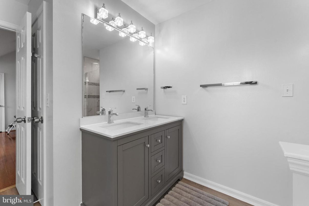 Bathroom, Dual Sink Vanities, Interior, Wood Texture Flooring
