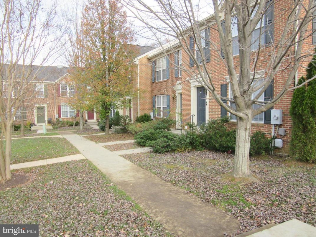 Exterior, Facade, Brick Facade, Georgian