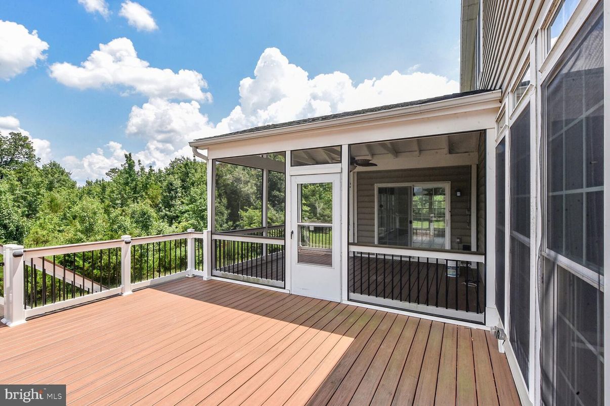 Exterior, Wood Texture Flooring