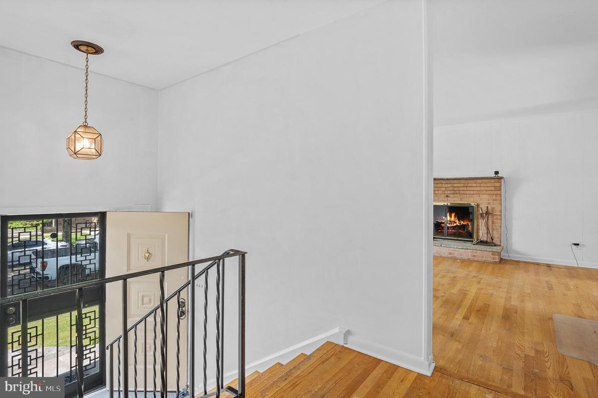 Fireplace, Interior, Pendant Lights, Wood Texture Flooring