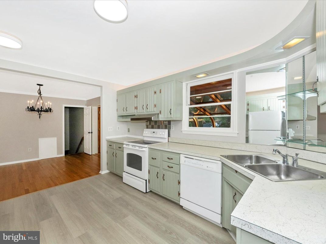 Chandelier, Interior, Kitchen, Recessed Lighting, Wood Texture Flooring
