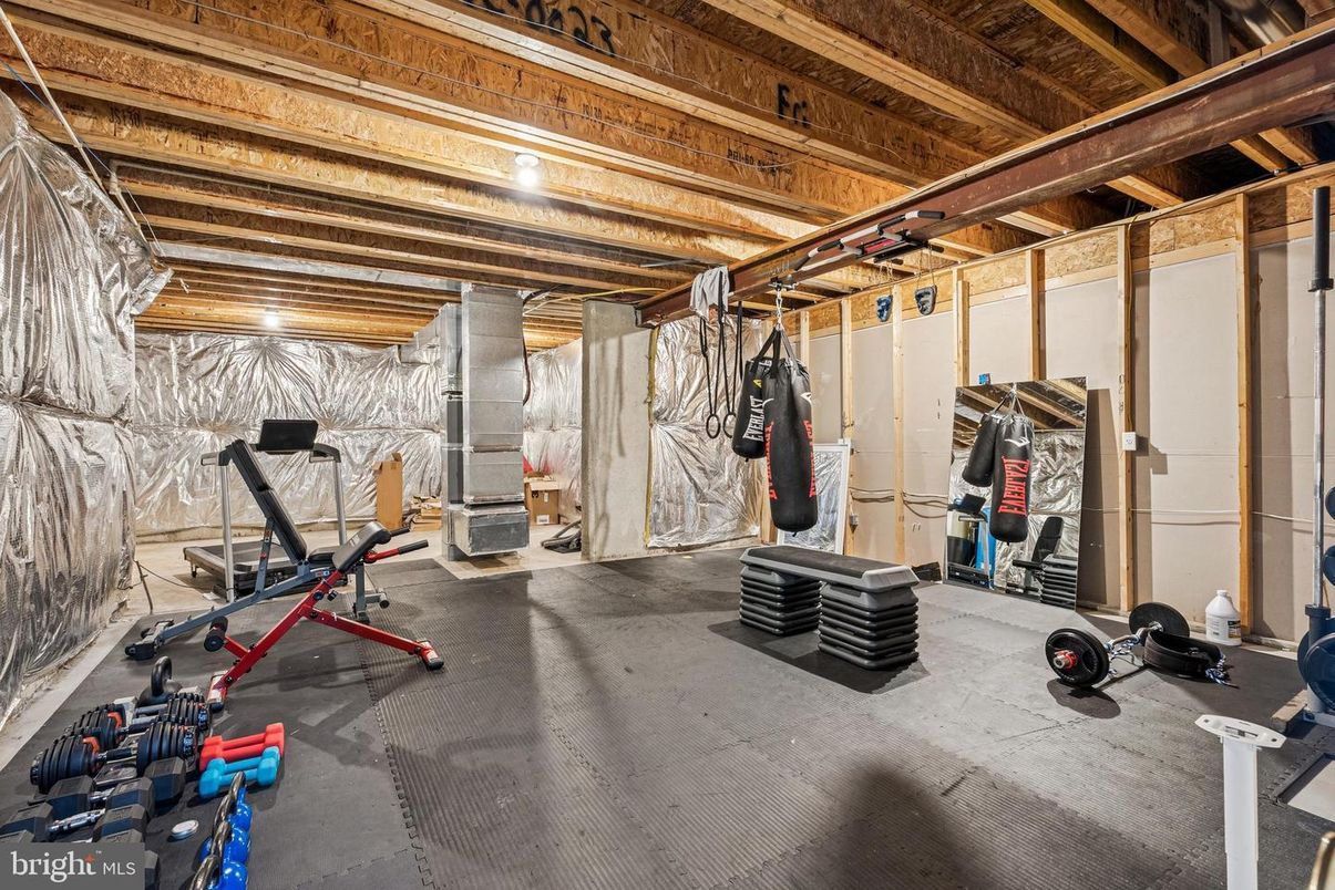 Fitness Equipment, Interior, Wooden Beams, Wooden Ceilings
