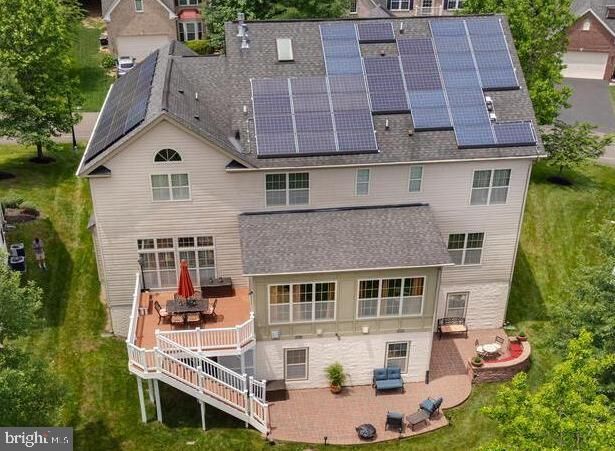 Exterior, Drone