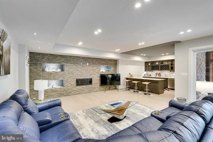 Interior, Living room, Recessed Lighting, Stone Walls, Wood Texture Flooring