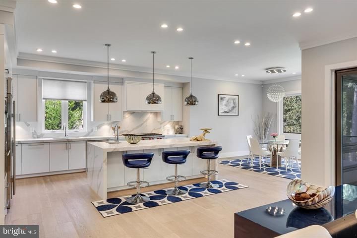 Dining room, Interior, Kitchen, Pendant Lights, Recessed Lighting, Stainless Steel Appliances, Wood Texture Flooring