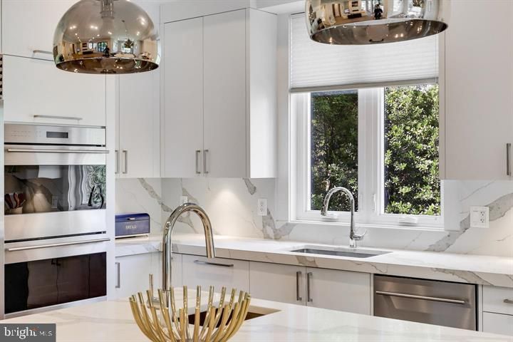 Interior, Kitchen, Stainless Steel Appliances