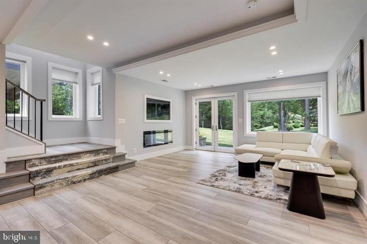 Interior, Living room, Recessed Lighting, Wood Texture Flooring