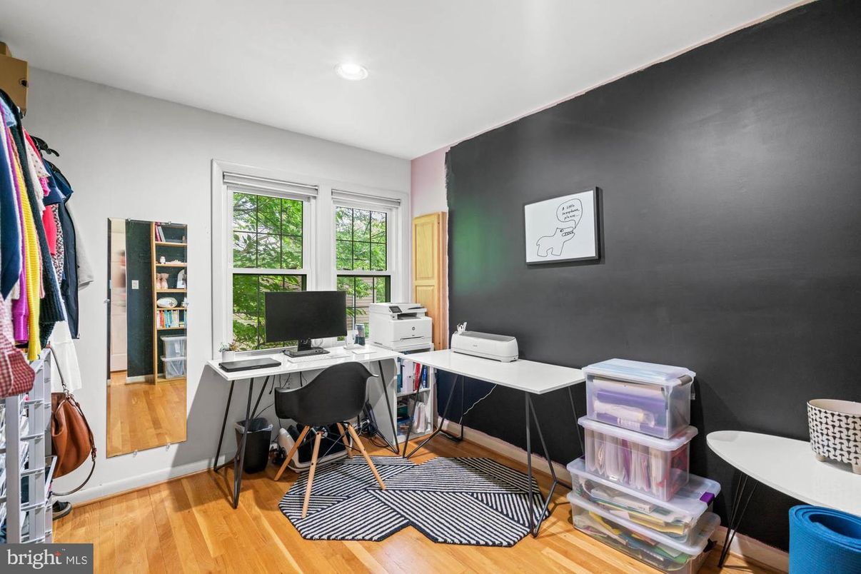 Home Office, Interior, Recessed Lighting, Wood Texture Flooring