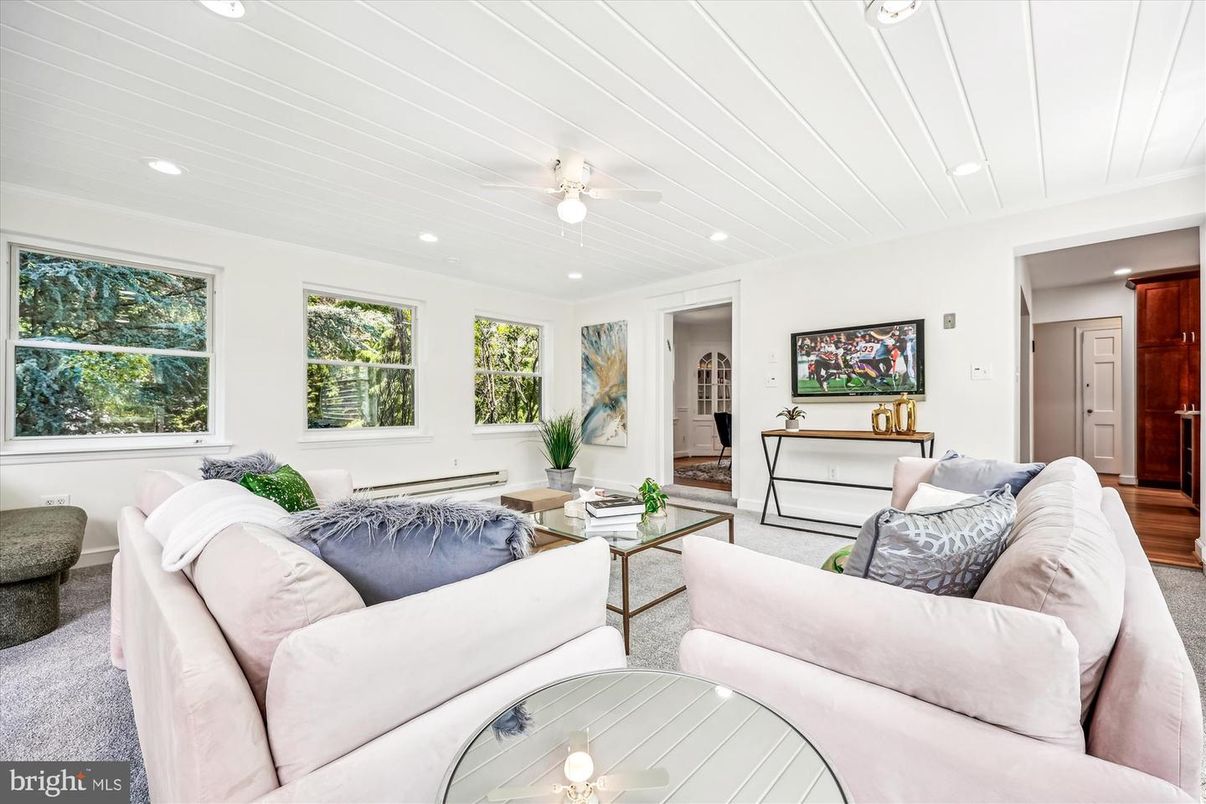 Interior, Living room, Recessed Lighting