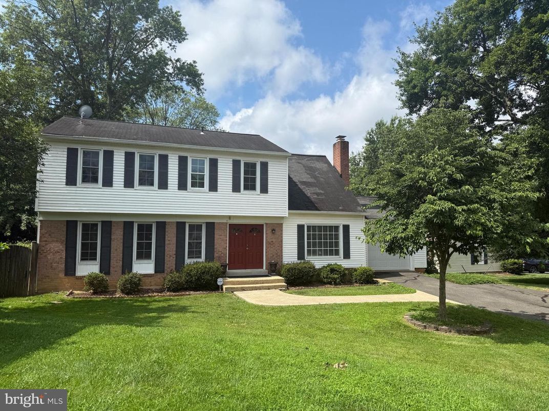 Exterior, Facade, Brick Facade, Georgian