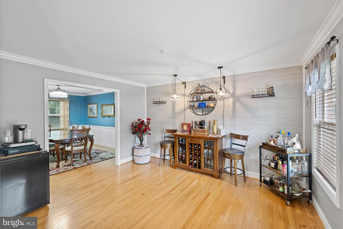 Chandelier, Dining room, Interior, Pendant Lights, Wood Texture Flooring