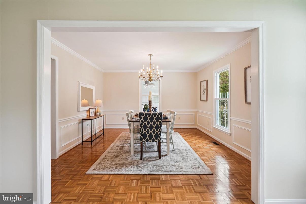 Chandelier, Dining room, Interior, Wood Texture Flooring