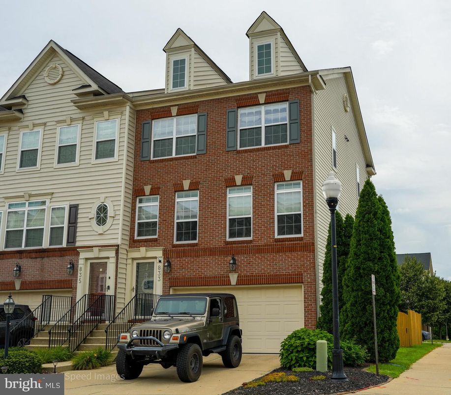 Attached, Exterior, Facade, Brick Facade, Rowhouse