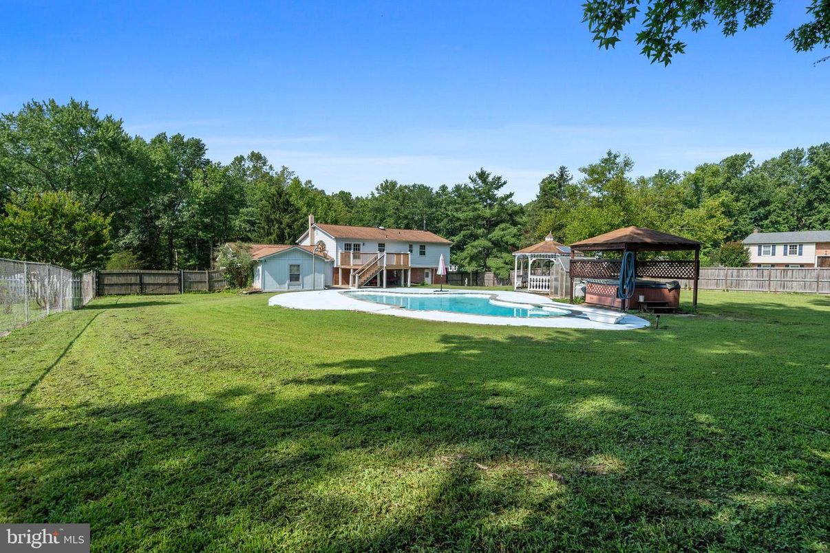 Backyard, Exterior, Pool