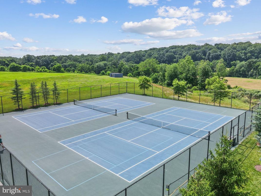 Exterior, Tennis Courts