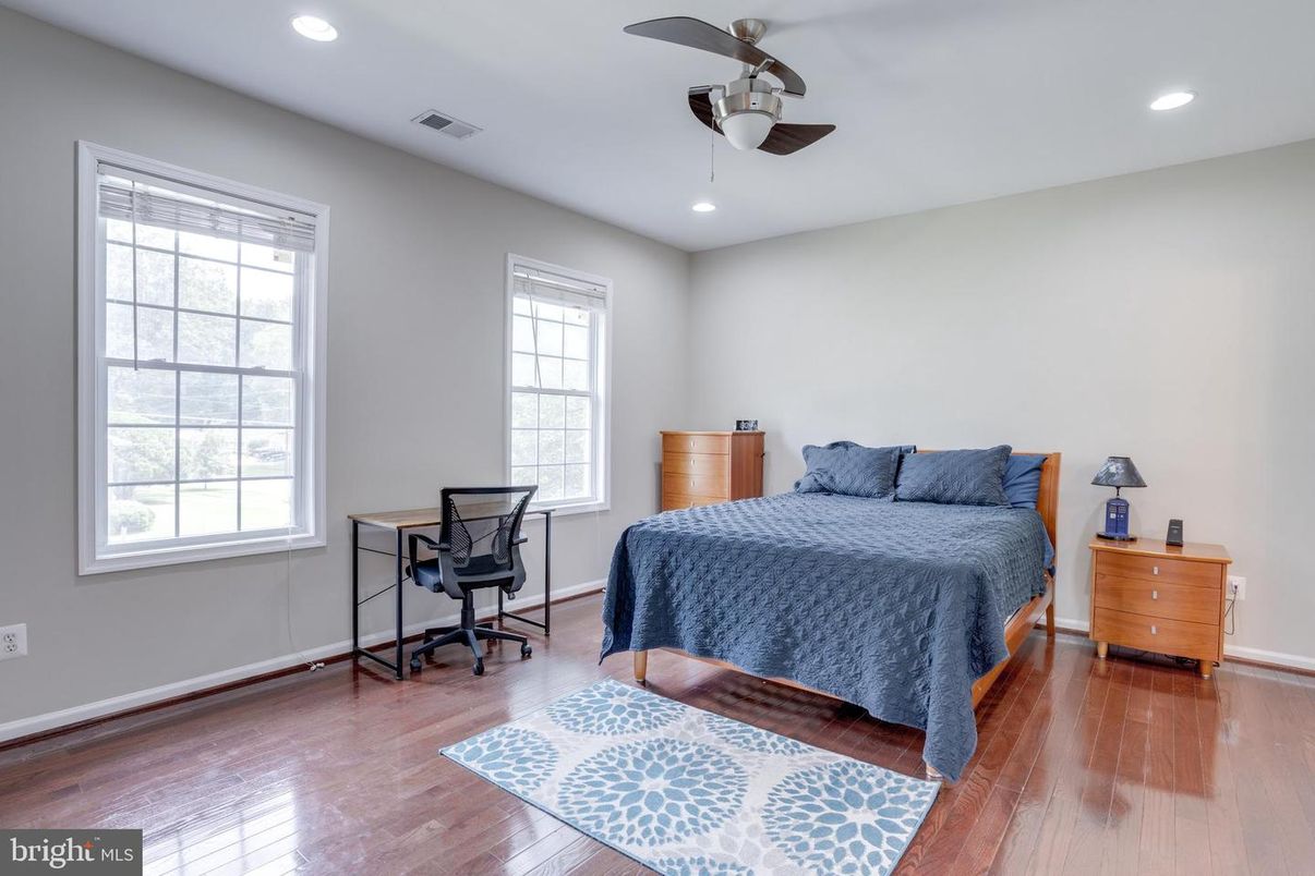 Bedroom, Home Office, Interior, Recessed Lighting, Wood Texture Flooring