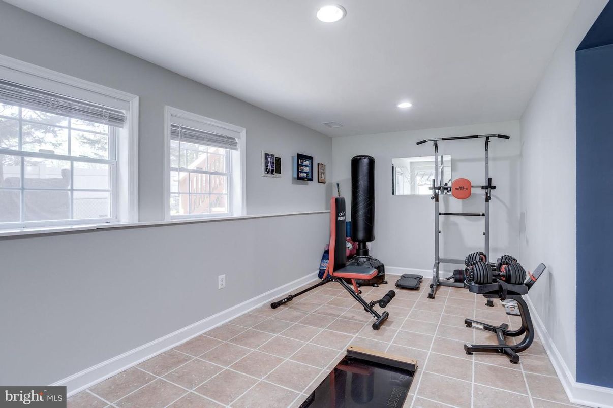 Fitness Equipment, Interior, Recessed Lighting