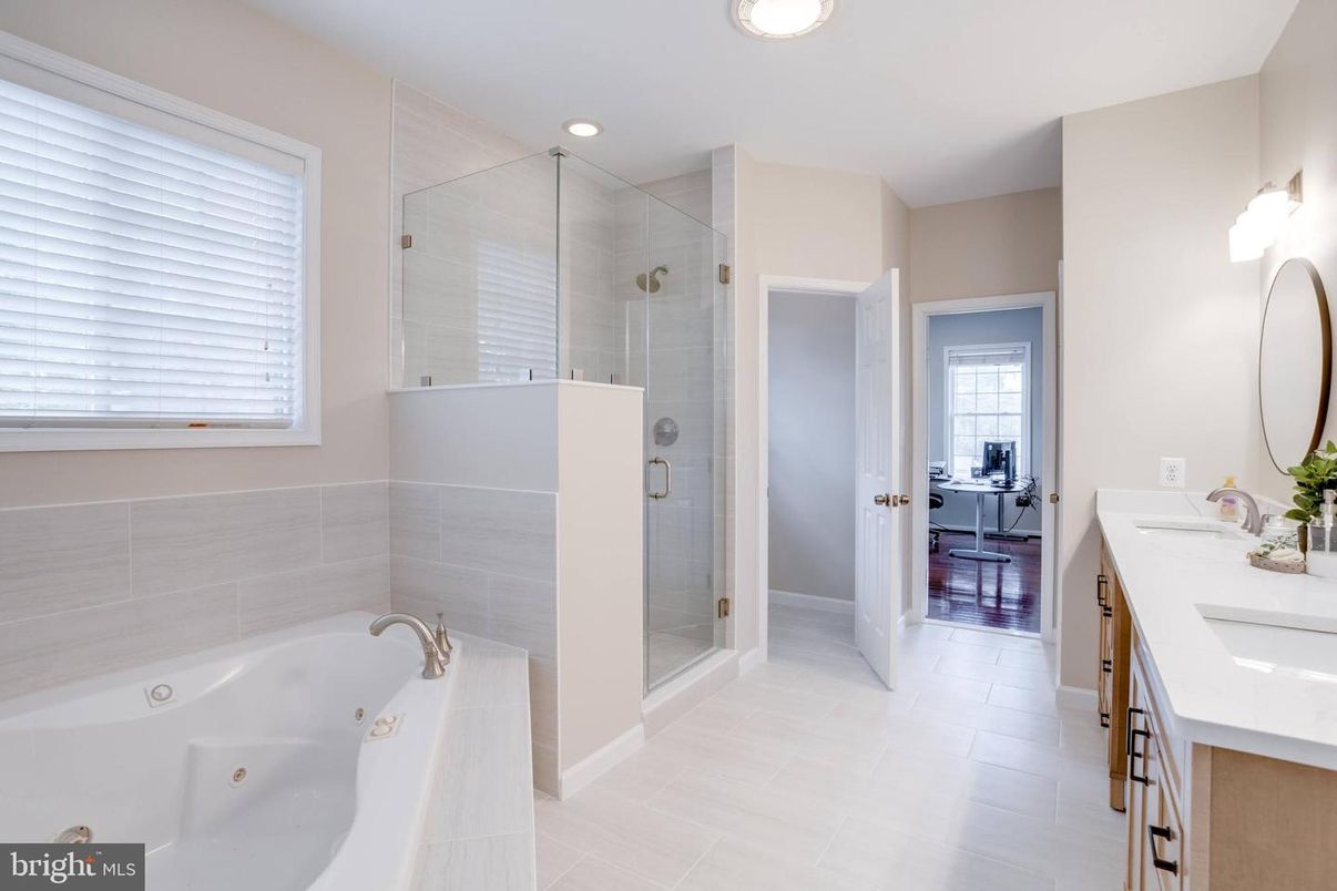 Bathroom, Dual Sink Vanities, Glass Shower, Interior, Recessed Lighting
