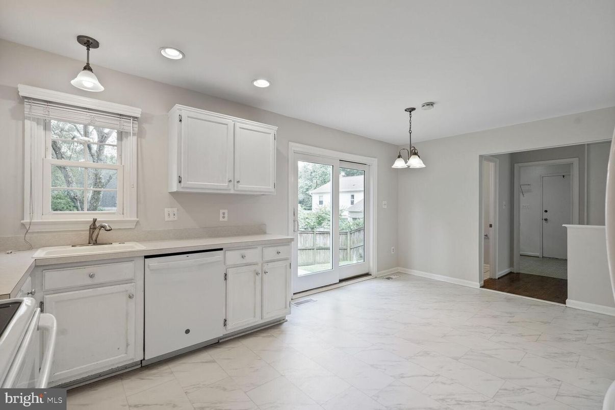 Interior, Kitchen, Marble, Pendant Lights, Recessed Lighting