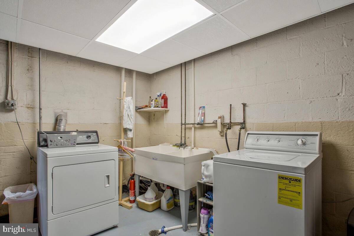 Interior, Stone Walls, Washer