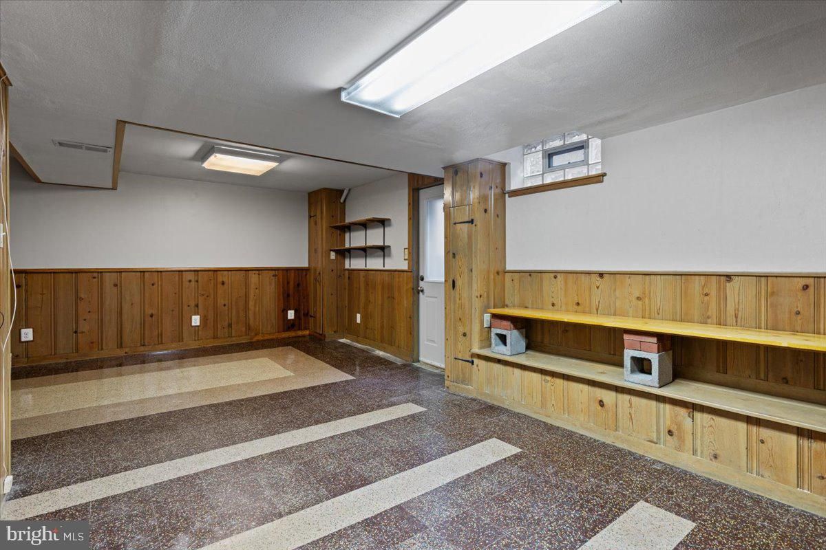 Empty room, Interior, Wooden Walls