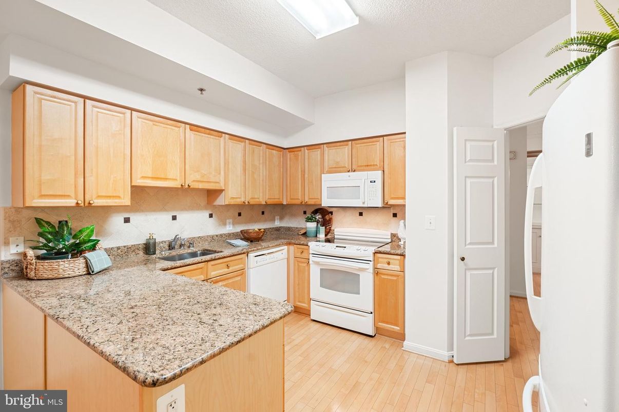 Interior, Kitchen, Wood Texture Flooring