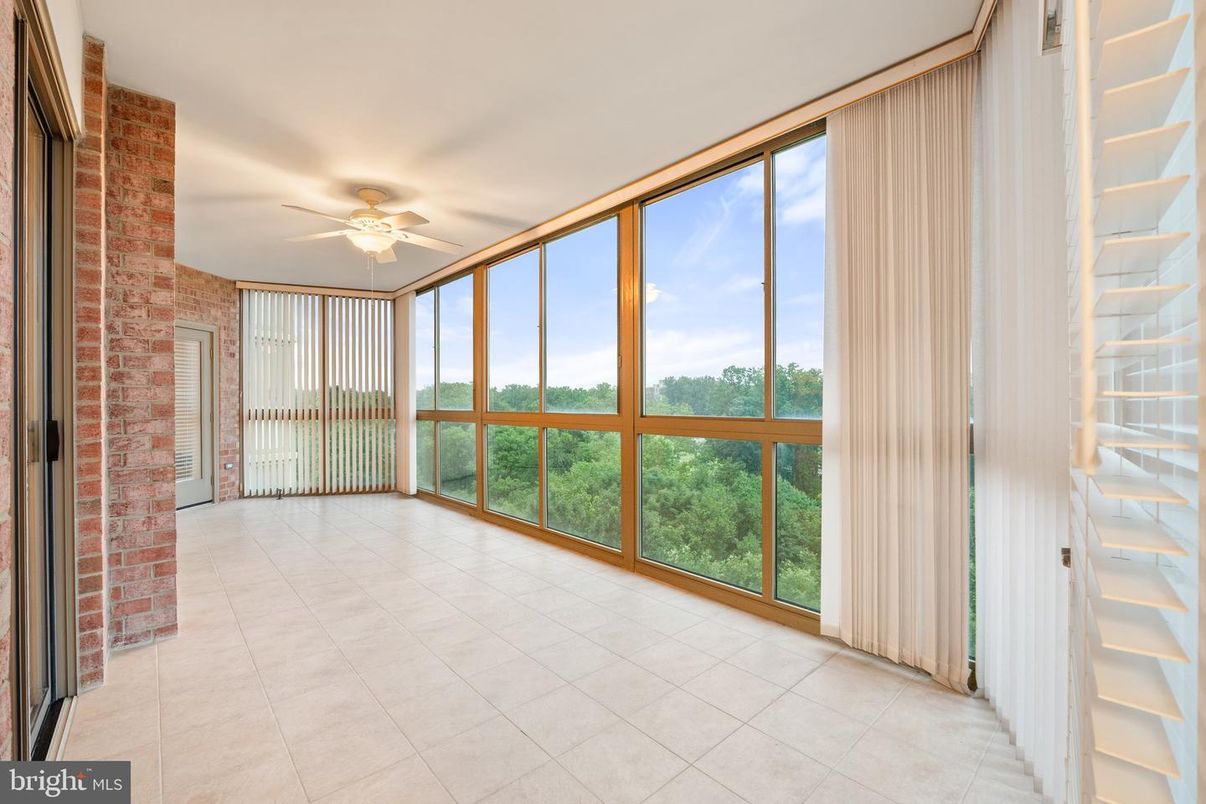 Empty room, Interior, Stone Walls, Sun Room