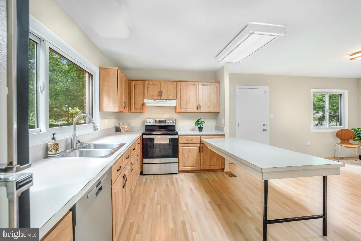 Interior, Kitchen, Stainless Steel Appliances, Wood Texture Flooring