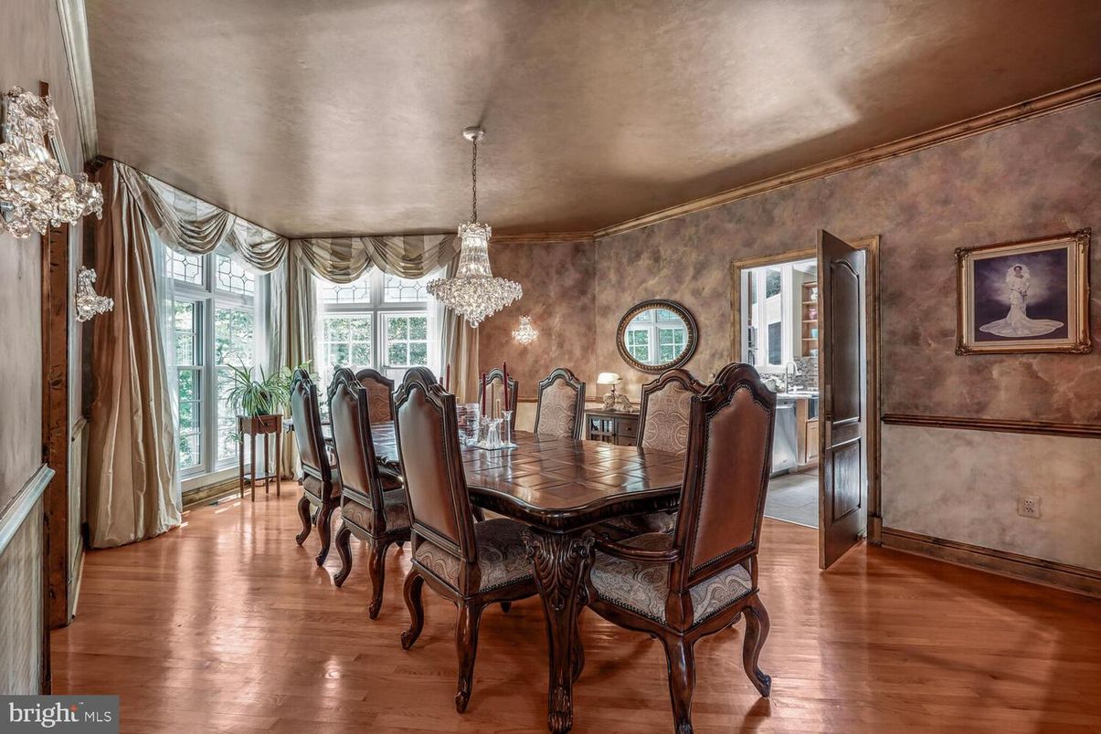 Chandelier, Dining room, Interior, Wood Texture Flooring