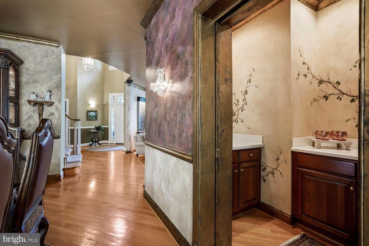 Chandelier, Interior, Wood Texture Flooring