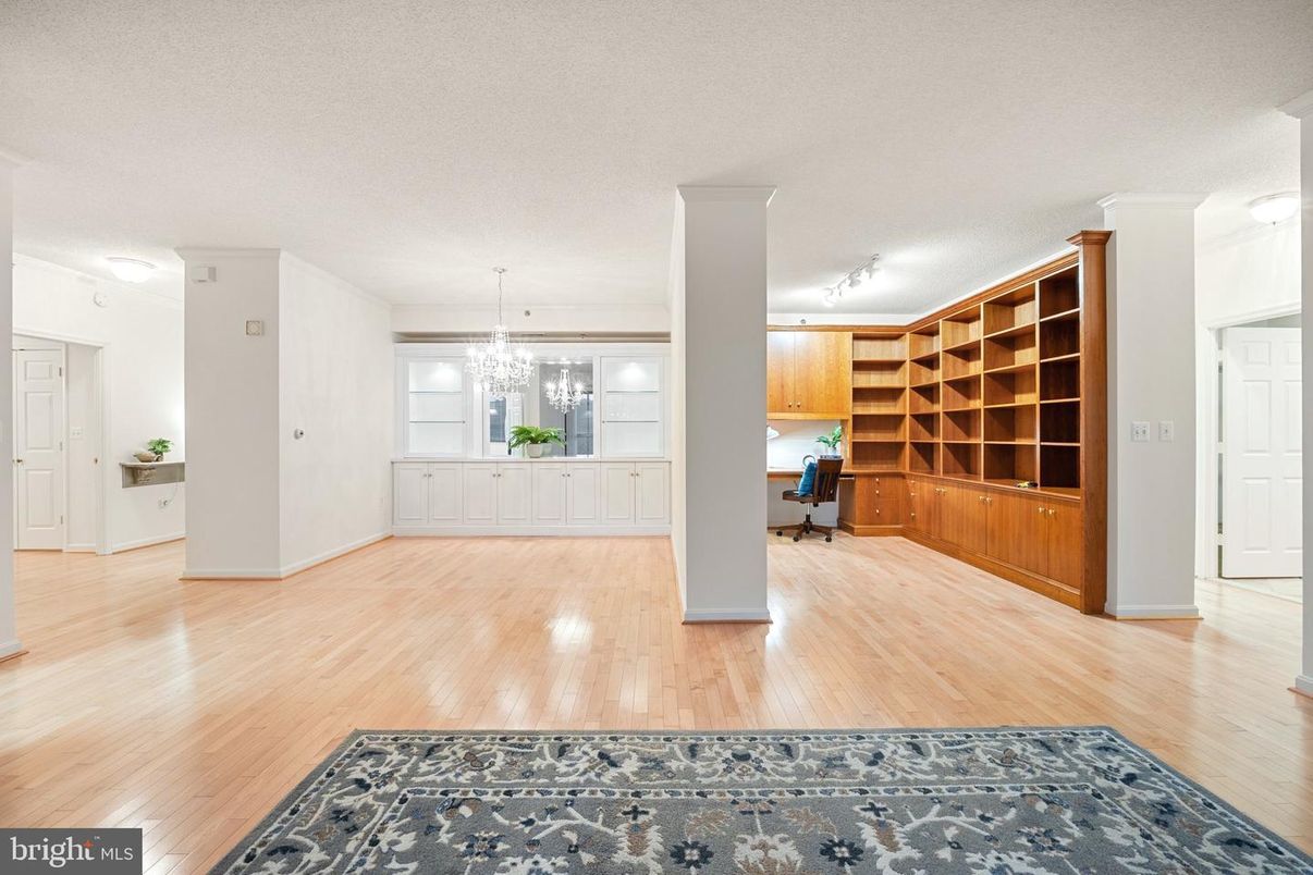 Chandelier, Interior, Wood Texture Flooring