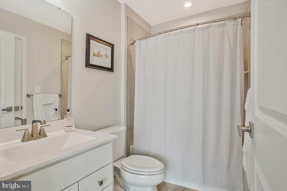 Bathroom, Interior, Recessed Lighting, Wood Texture Flooring