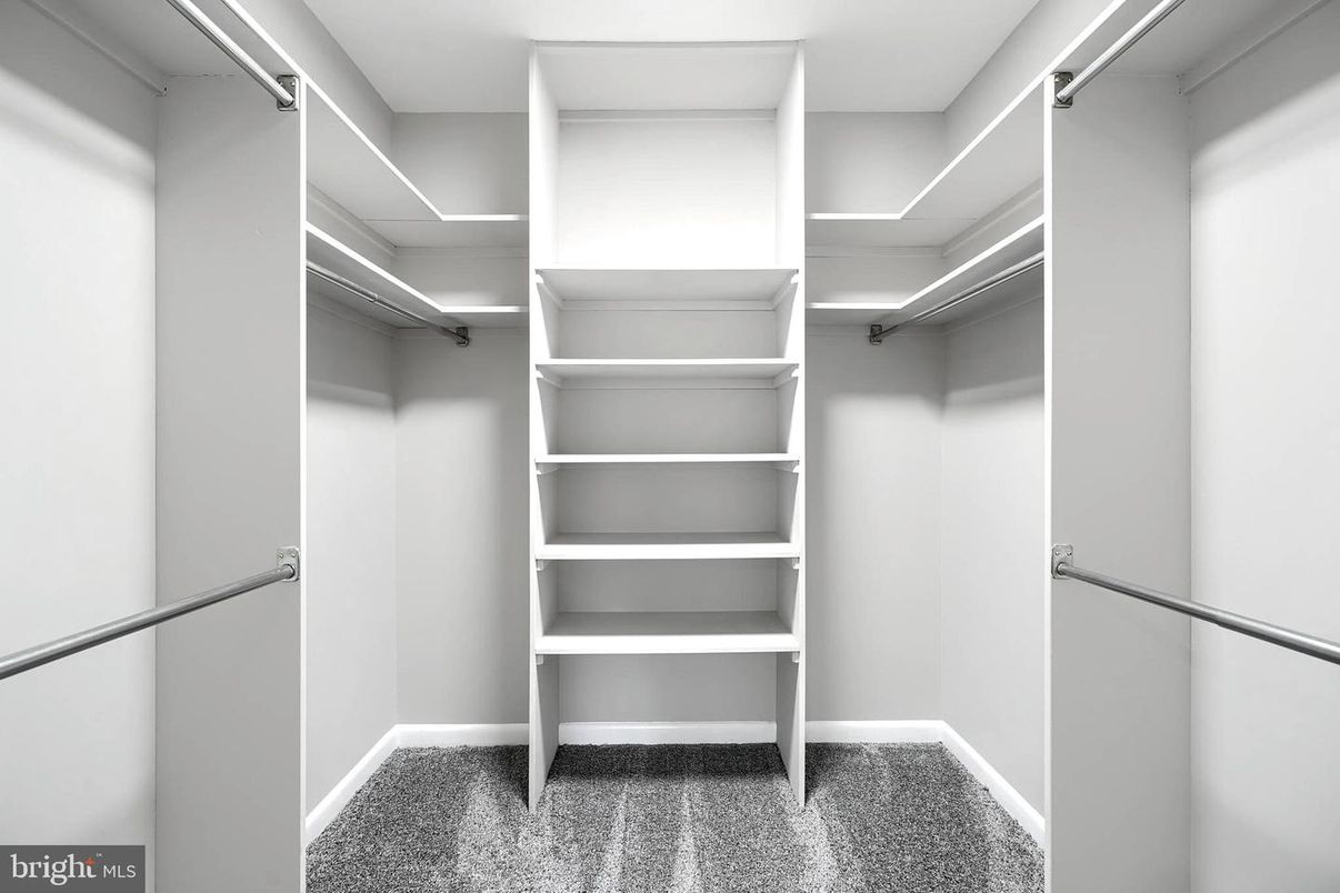 Interior, Walk-in Closets