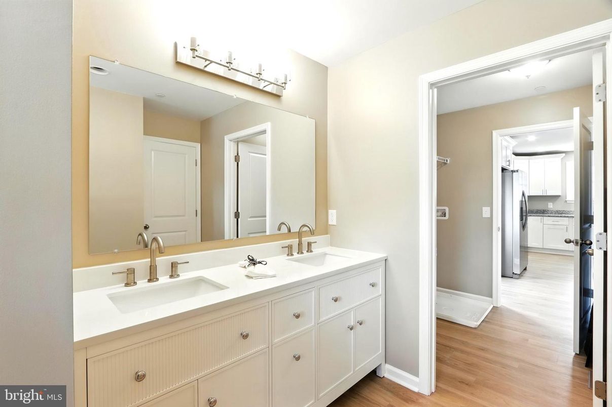 Bathroom, Dual Sink Vanities, Interior, Wood Texture Flooring