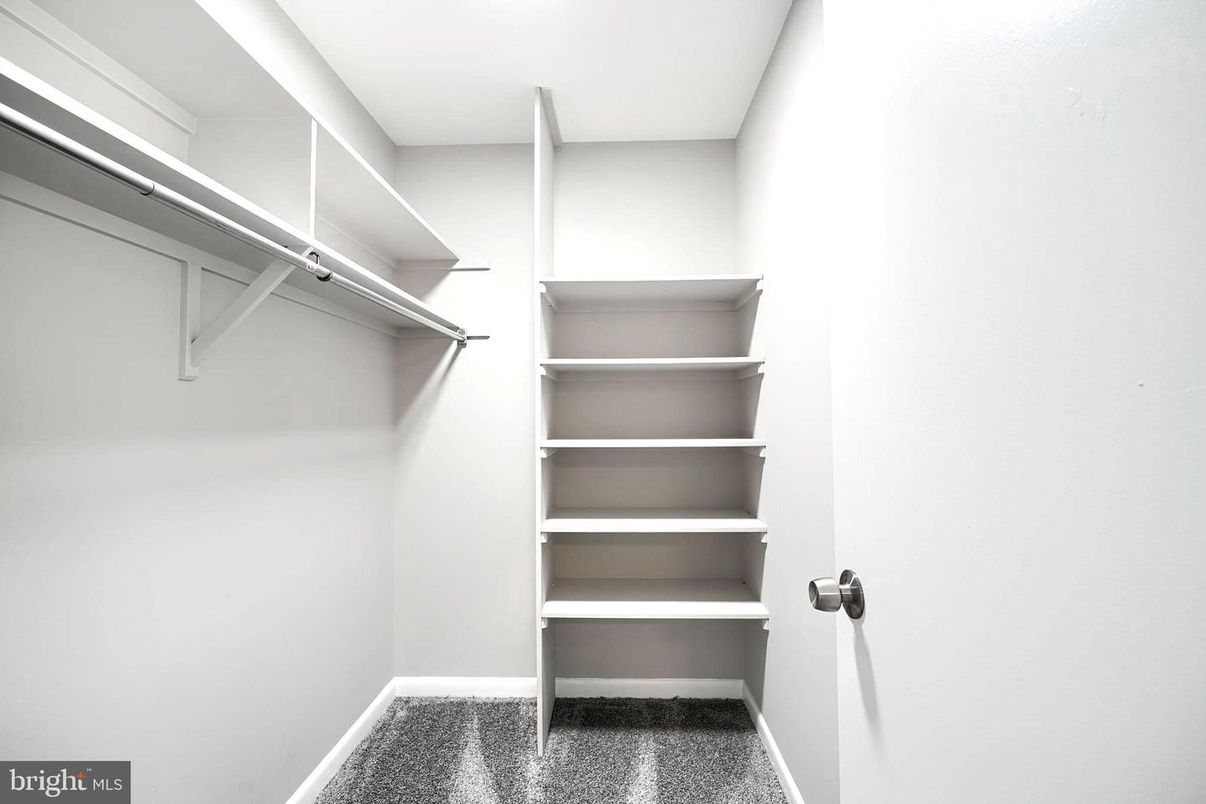 Interior, Walk-in Closets