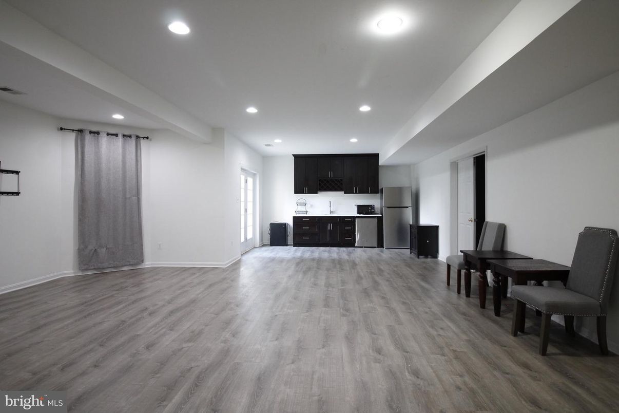 Dining room, Interior, Kitchen, Recessed Lighting, Stainless Steel Appliances, Wood Texture Flooring
