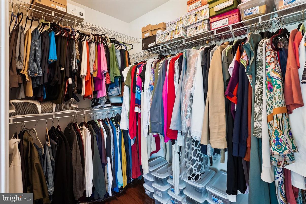 Interior, Walk-in Closets, Wood Texture Flooring