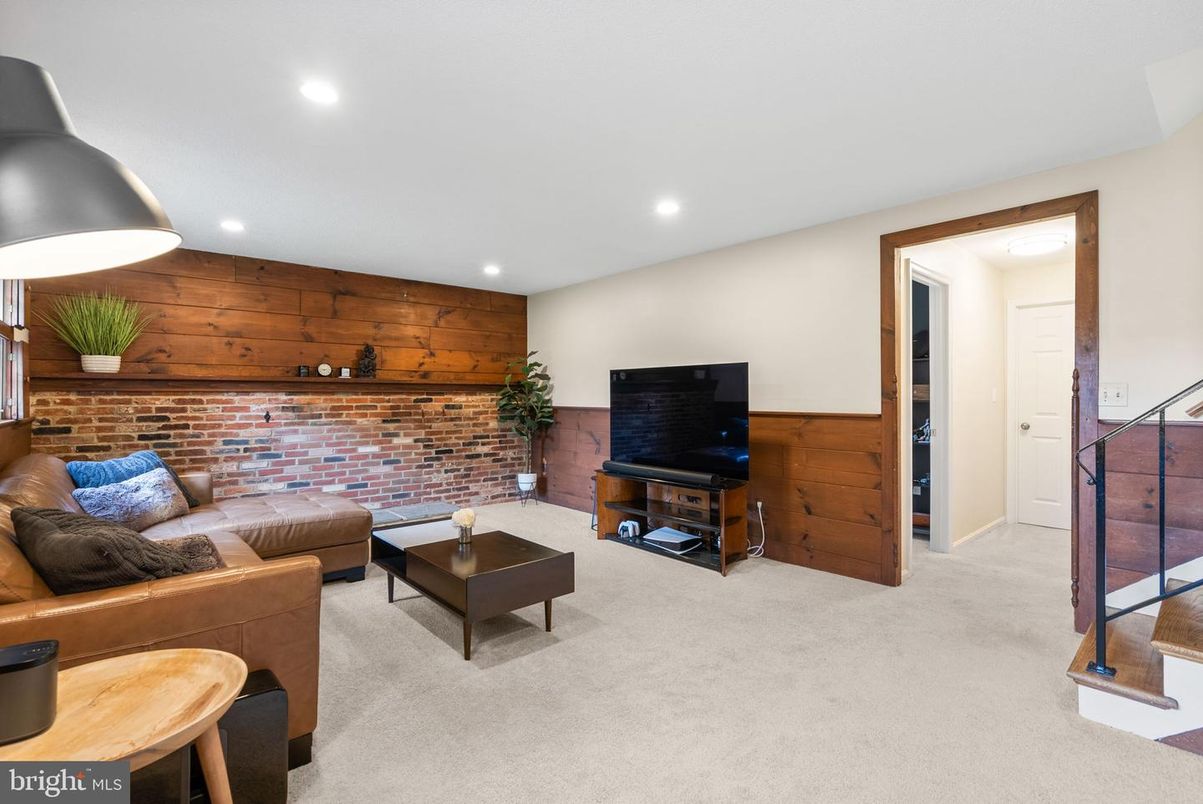 Interior, Living room, Recessed Lighting, Stone Walls, Wooden Walls