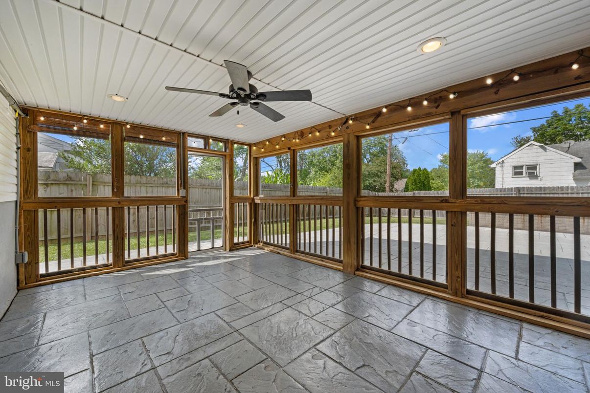 Interior, Recessed Lighting, Sun Room