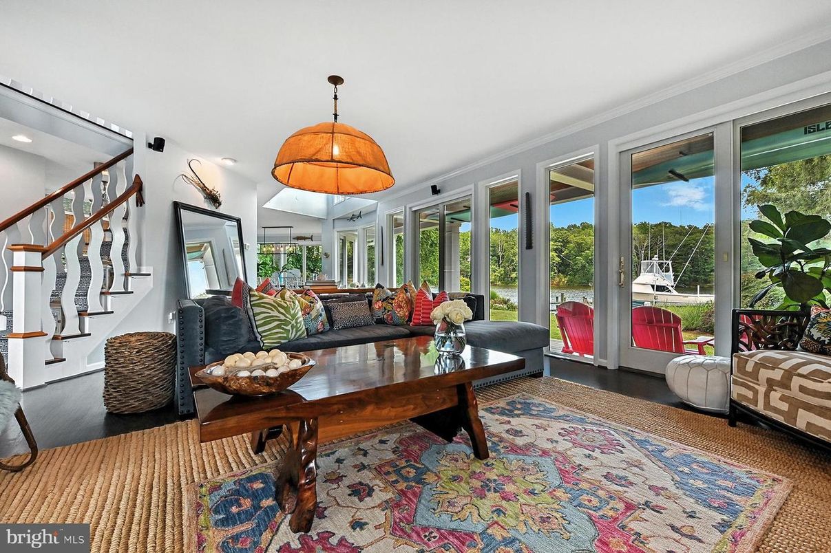 Interior, Living room, Pendant Lights, Wood Texture Flooring