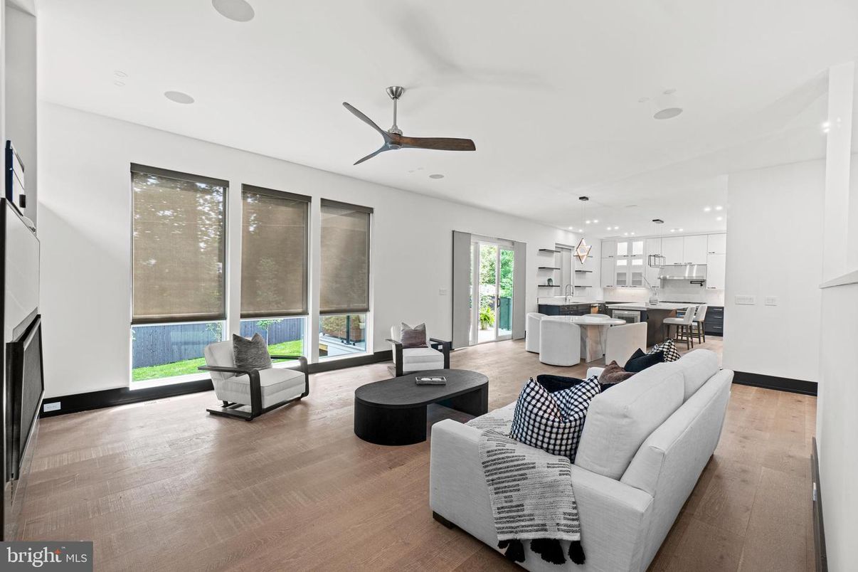 Dining room, Interior, Kitchen, Living room, Pendant Lights, Recessed Lighting, Wood Texture Flooring
