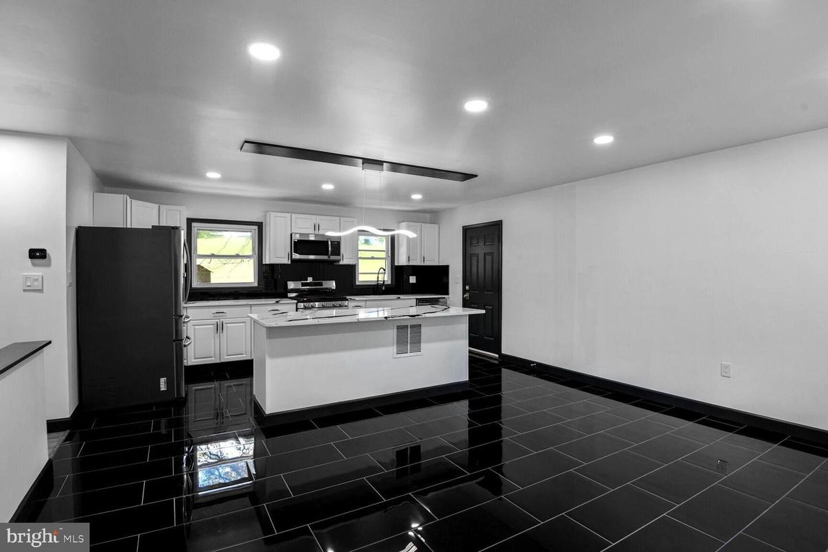 Interior, Kitchen, Recessed Lighting