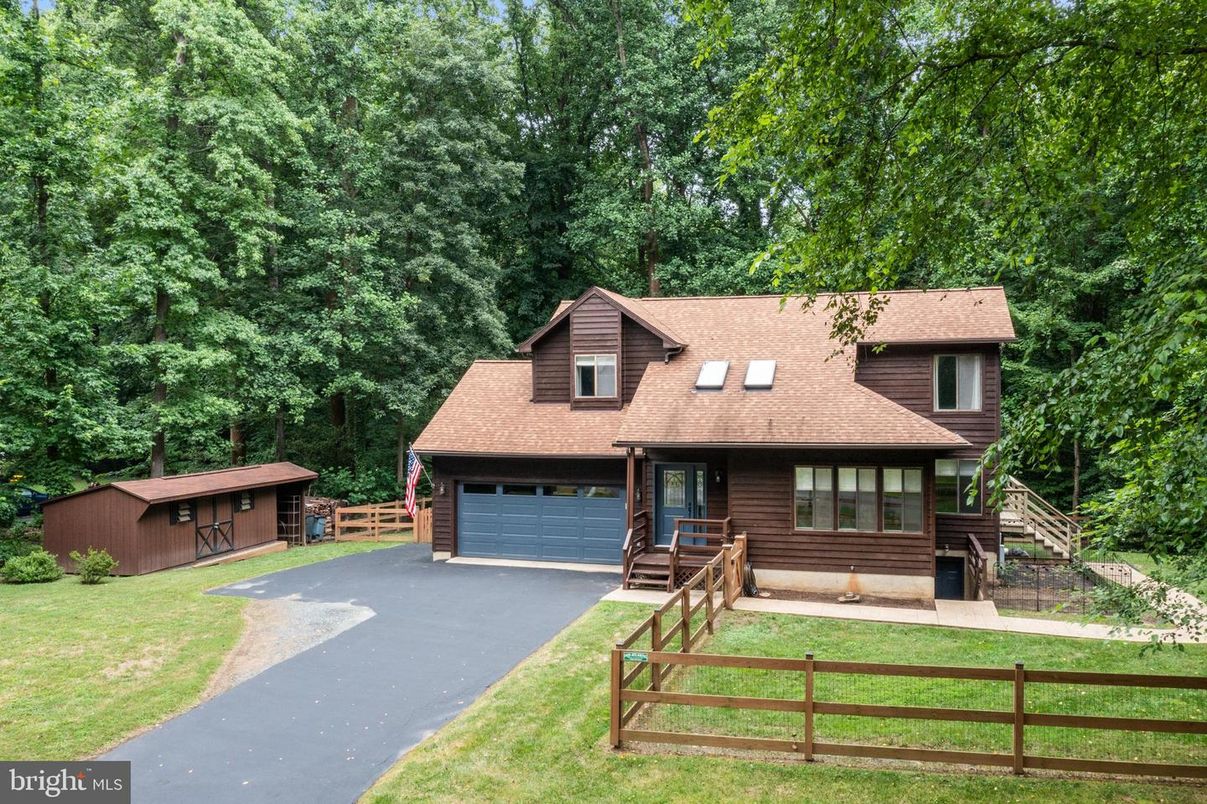 Attached, Backyard, Exterior, Facade, Log Home