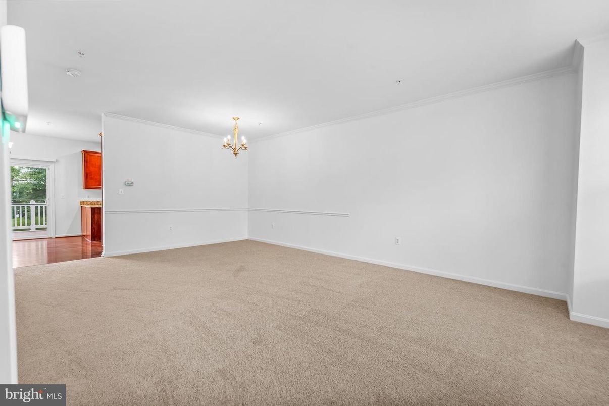 Chandelier, Empty room, Interior, Recessed Lighting