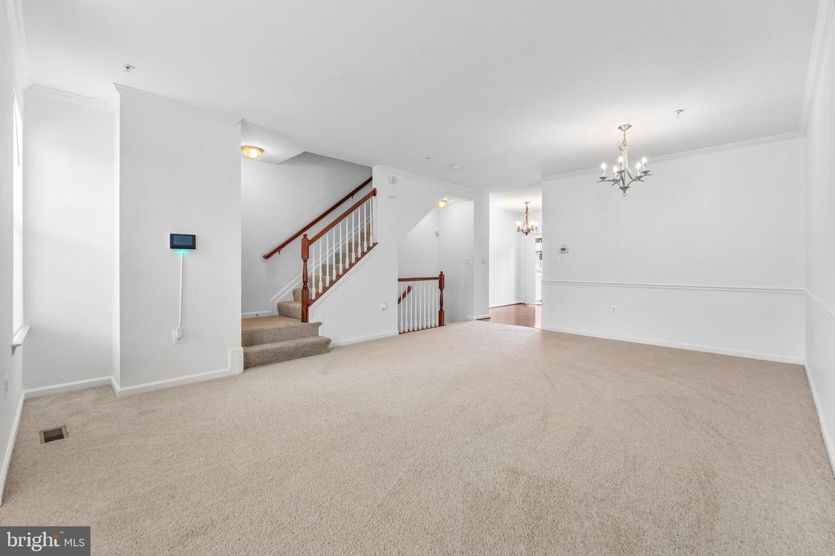 Chandelier, Empty room, Interior